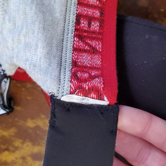 Calvin Klein t-shirt bras - Picture 3 of 3